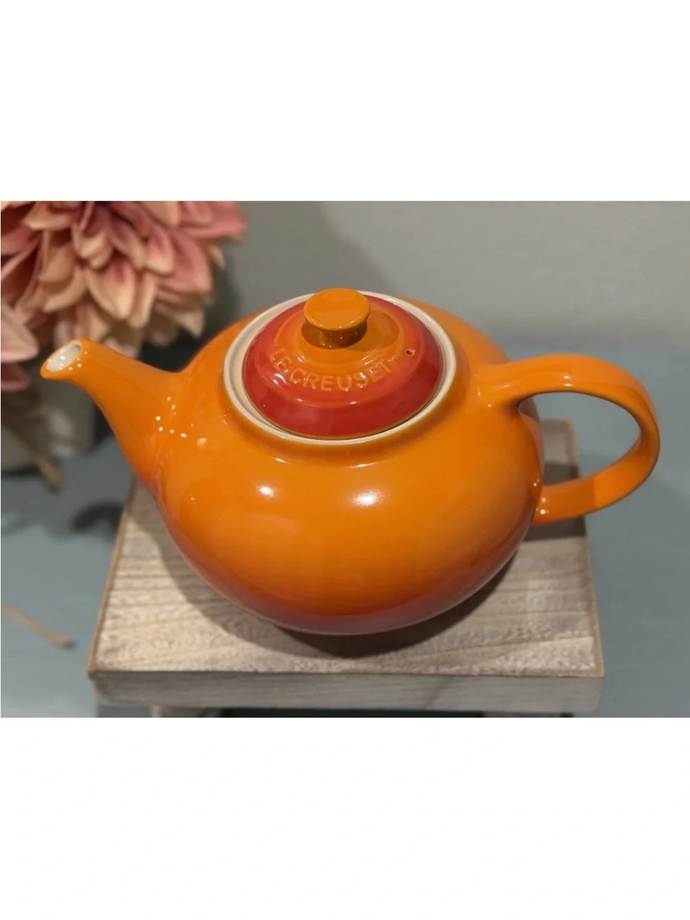 Le Creuset Flame 1.3L Classic Teapot & 2x 100ml Espresso Mugs Seconds- NEW